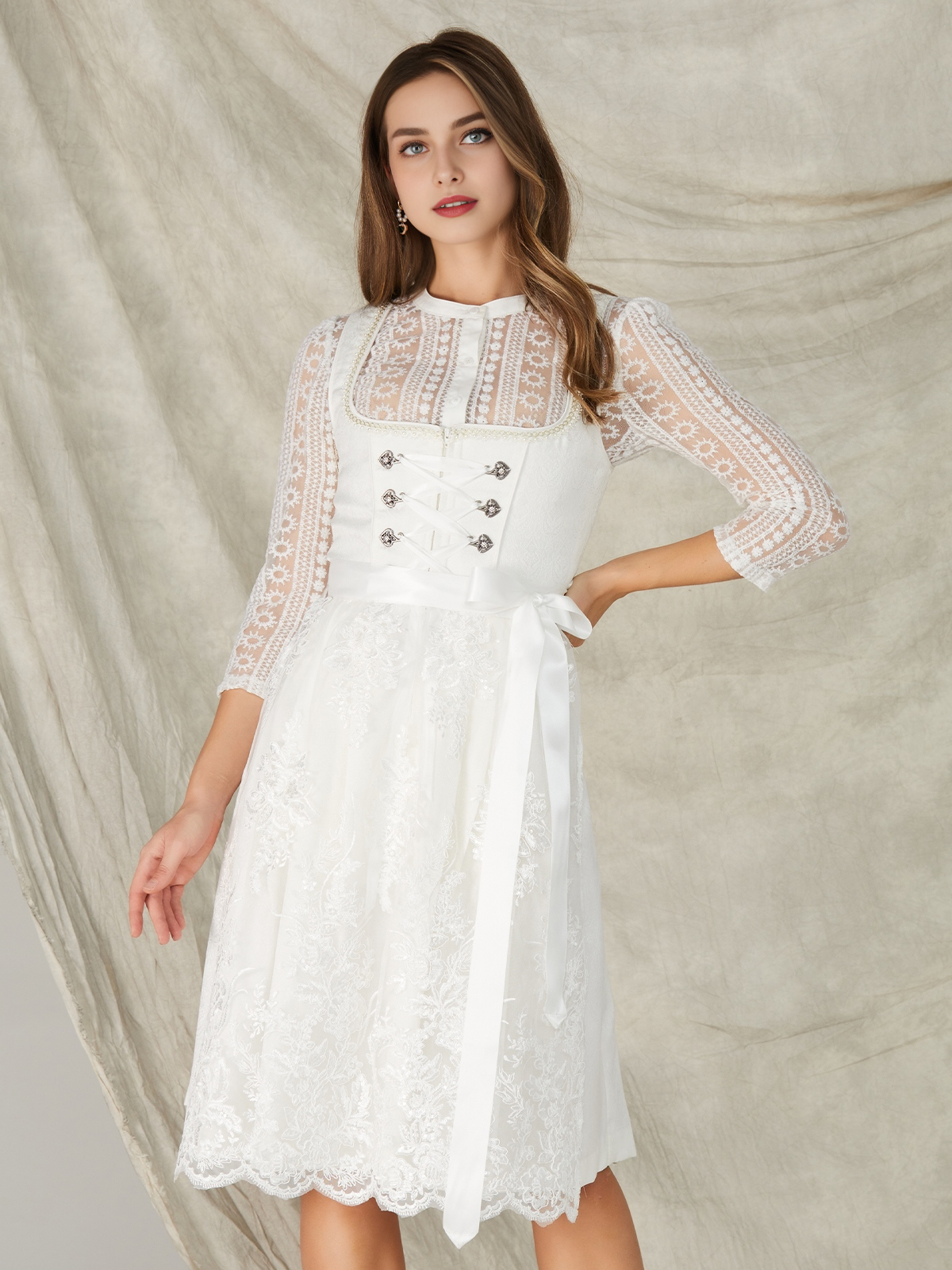 Modernes dunkelgrün Dirndl mit schlanker Silhouette