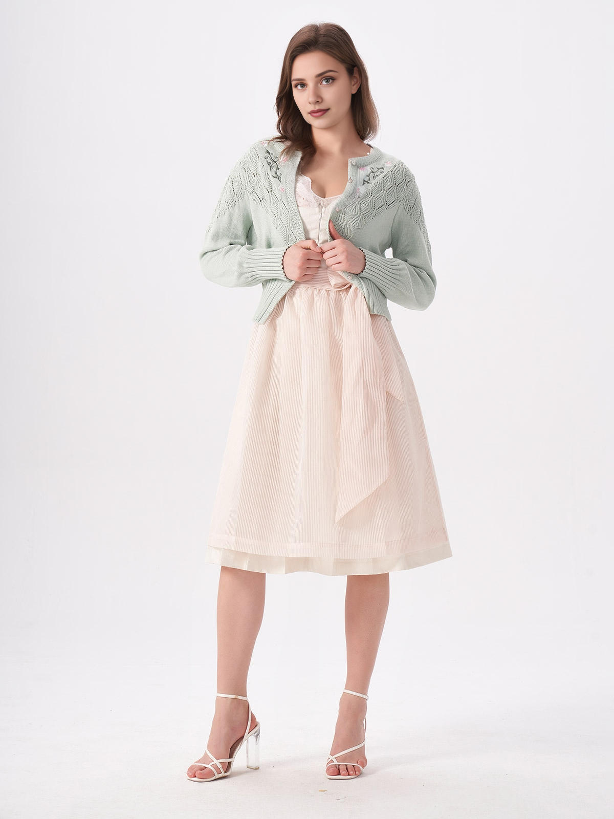 Modernes Dirndl in Grün