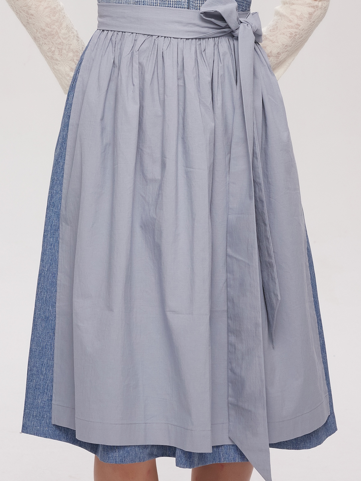 Dirndl in Blau – zeitlos und elegant