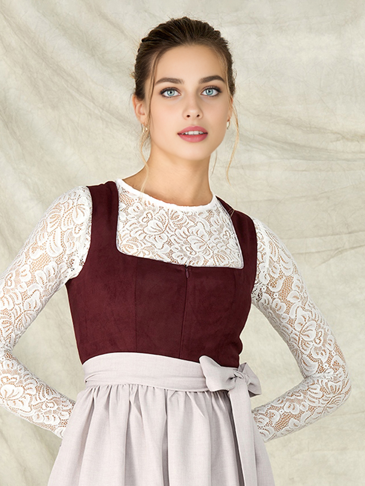 Dirndl in Lila – Eleganz mit modernem Twist