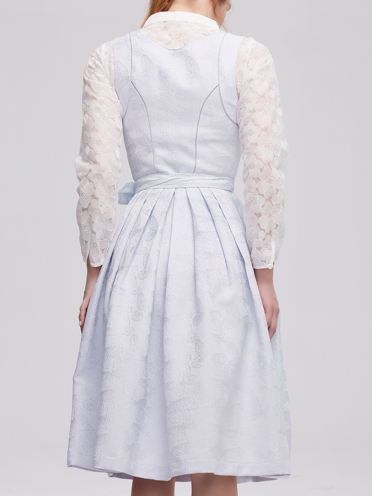 Dirndl Blau – ein verwandtes Highlight