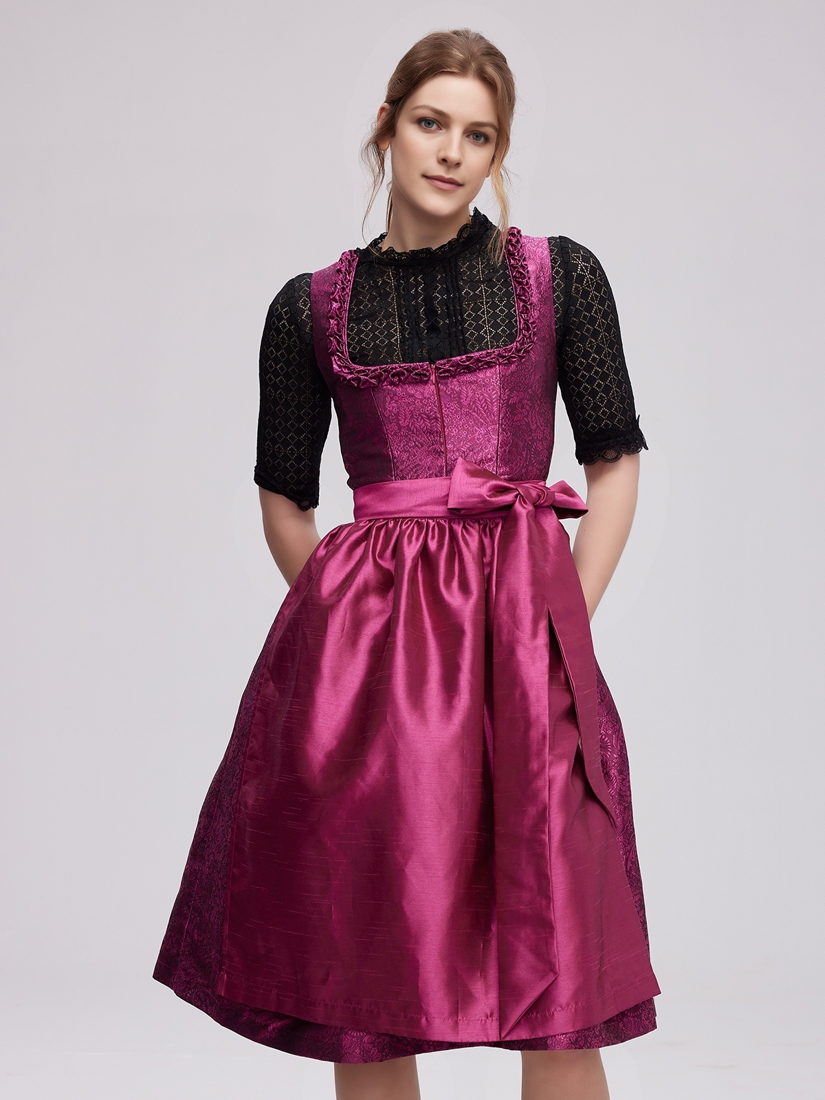 Dirndl Schwarz Grün in eleganter Ausführung