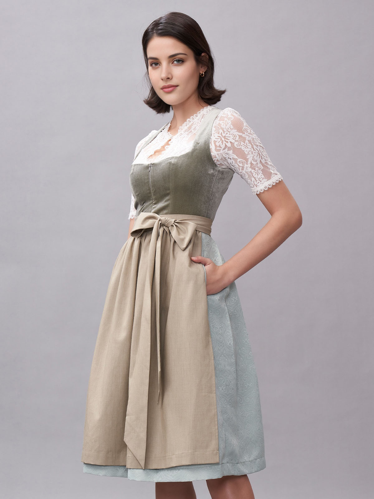 Moderne braune Dirndl mit elegantem Schnitt